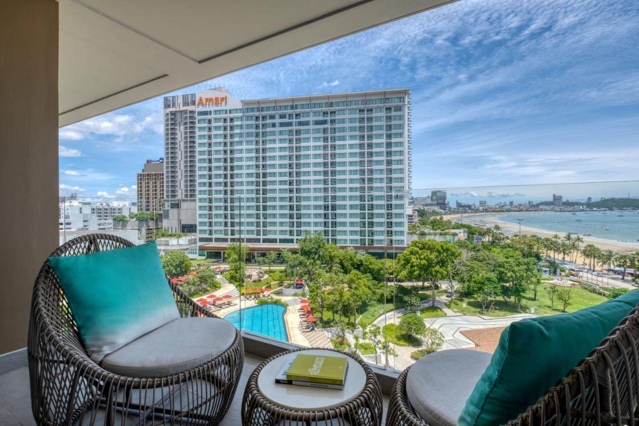 Amari Pattaya Hotel Exterior foto View of the hotel from the pool