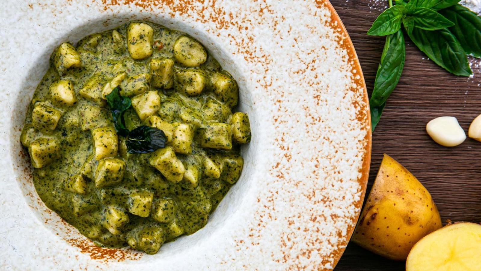 Amari Pattaya Hotel Exterior foto A bowl of pesto